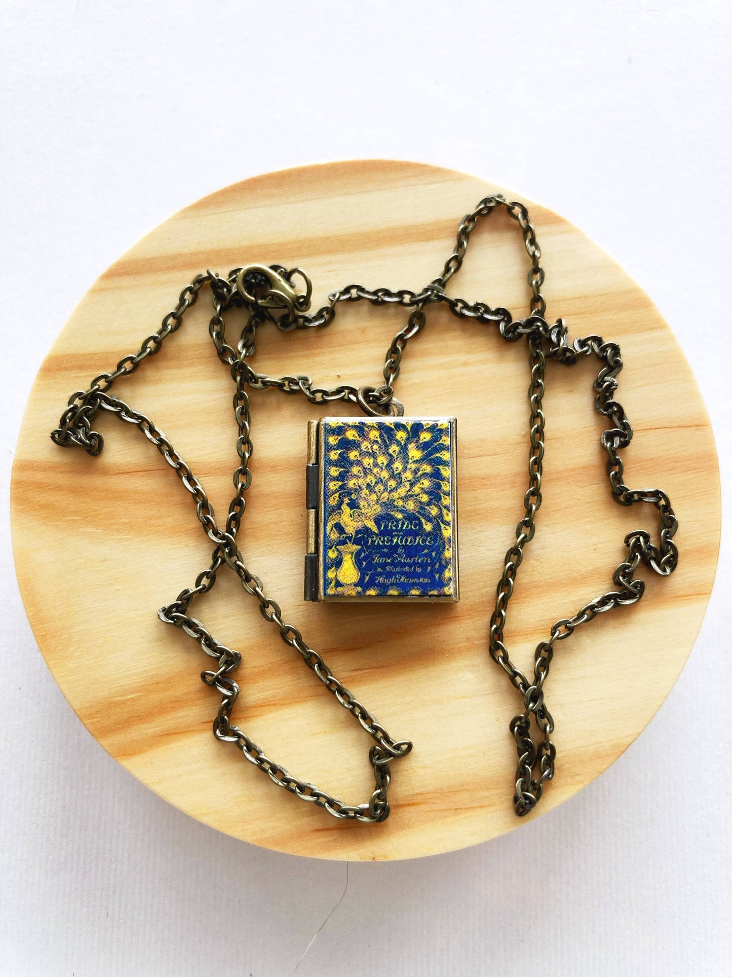 Book Locket Pride and Prejudice - Peacock - Bronze