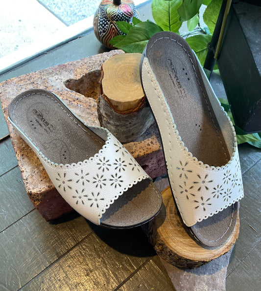 Flexus By Spring Step Marilyn - White
