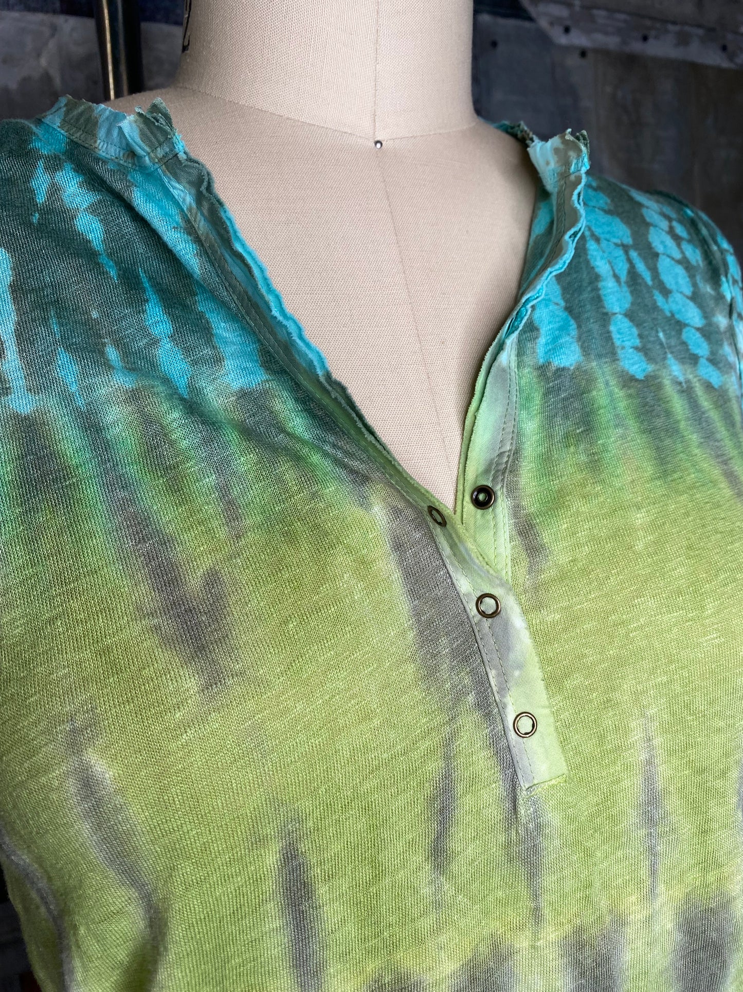 Loni Tee - Aquatica Gaia Wash