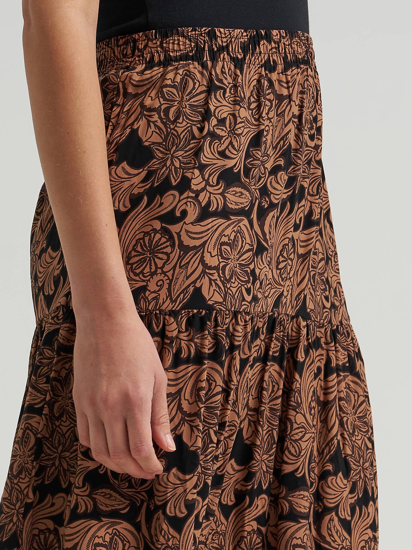 Retro Punchy Skirt - Black