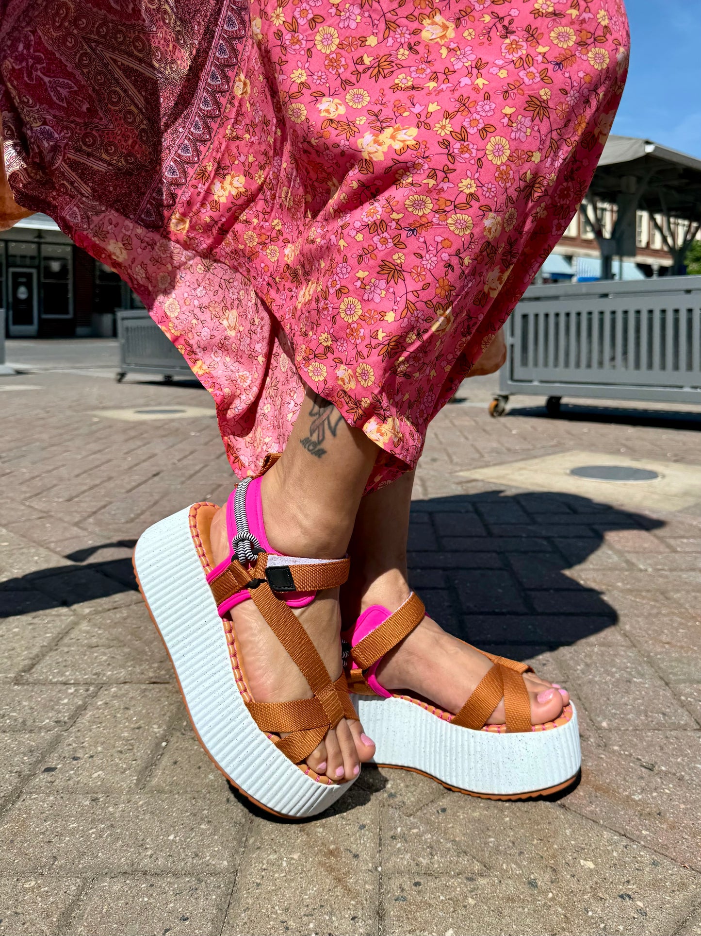 Luna Sandal - Caramel Pink