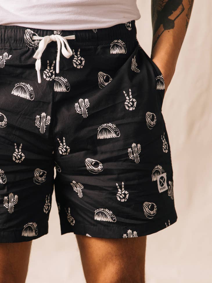 No Problemo Tacos & Cactus Walk Shorts - La De Da