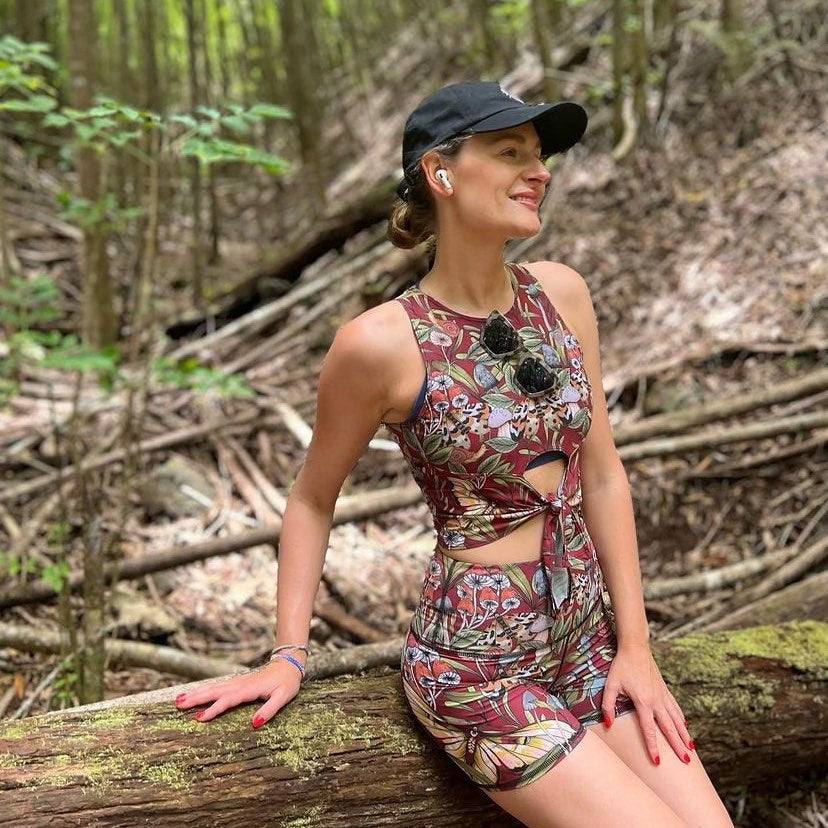 Reversible Knot Top in Fun Gal - La De Da
