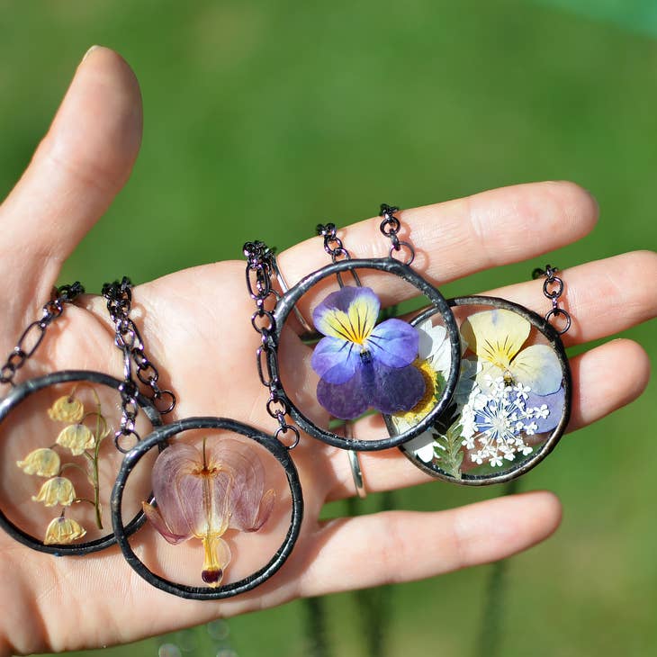 Pressed Flower Terrarium Necklace - La De Da