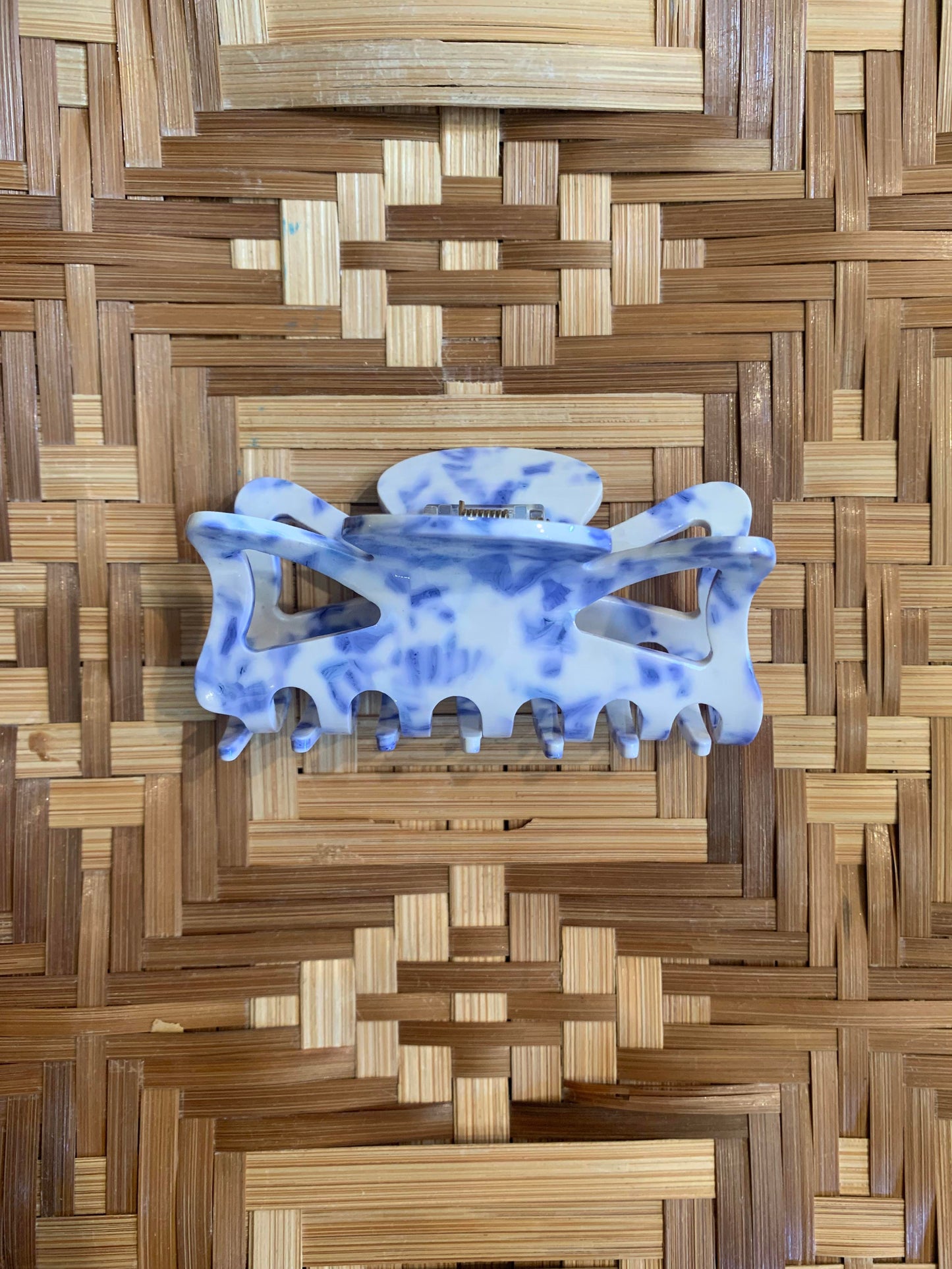 Blue Moon Marbled Blue and White Claw Clip - La De Da