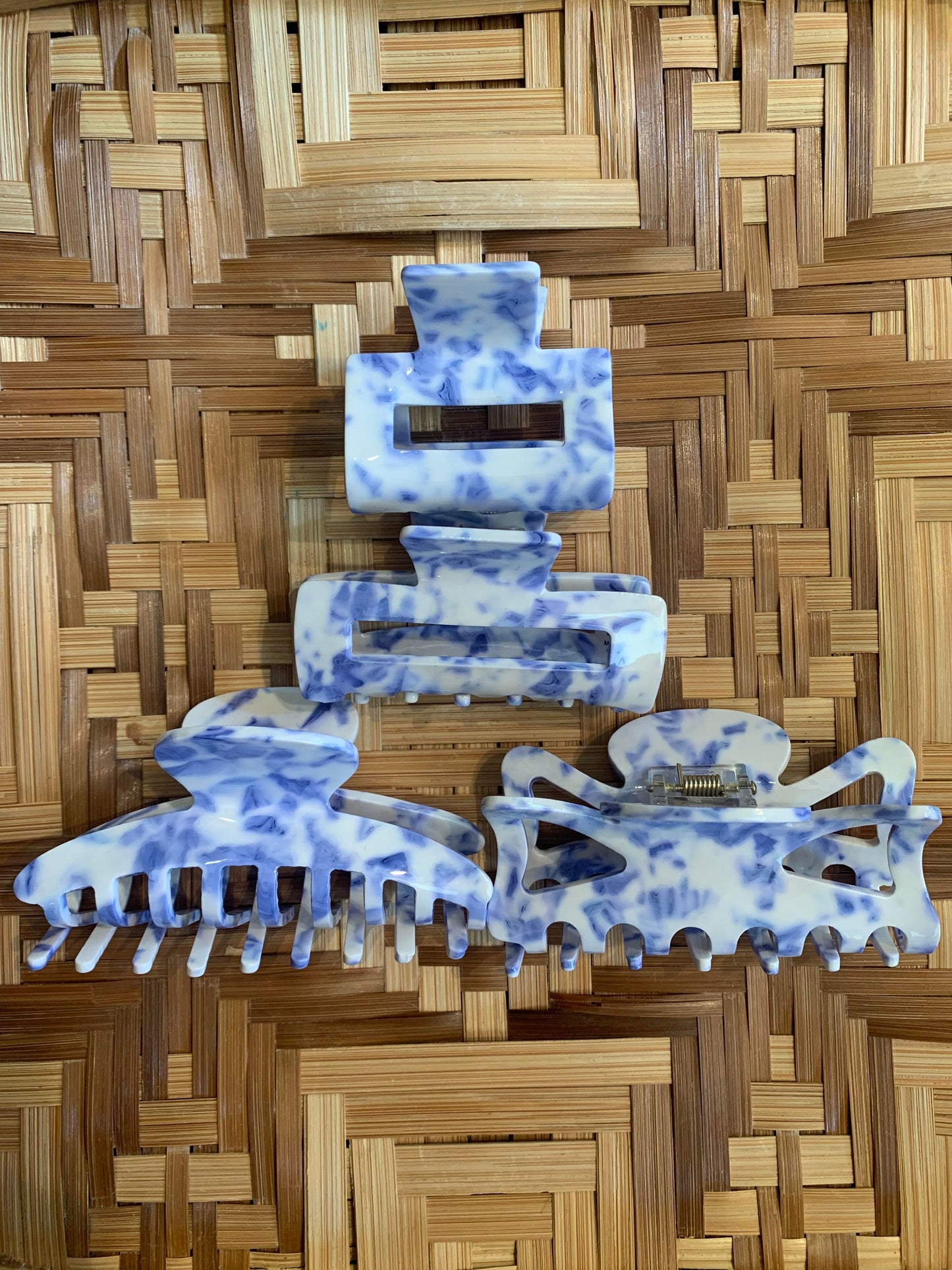 Blue Moon Marbled Blue and White Claw Clip - La De Da