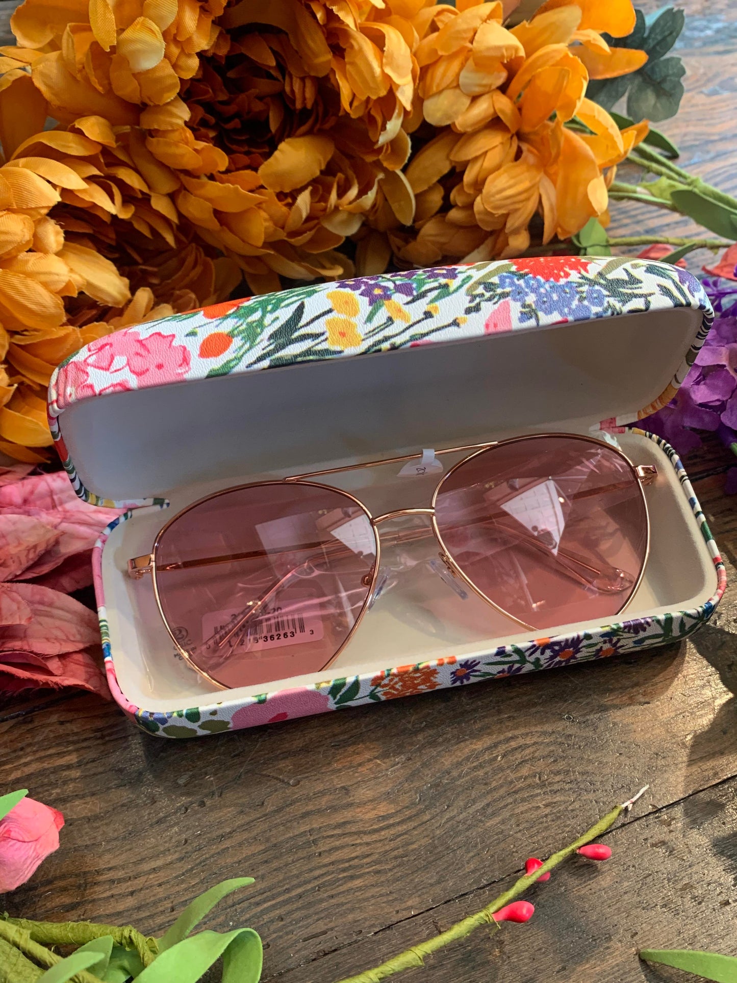Coming Up Roses Aviators With Case - Gold/Pink - La De Da