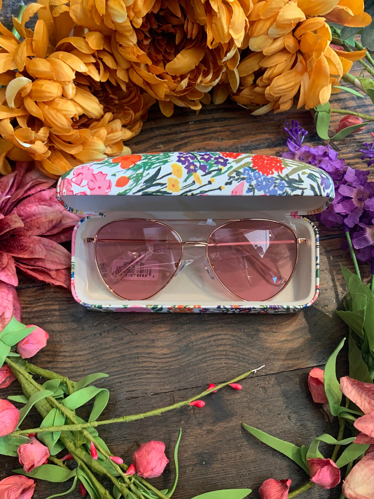 Coming Up Roses Aviators With Case - Gold/Pink - La De Da