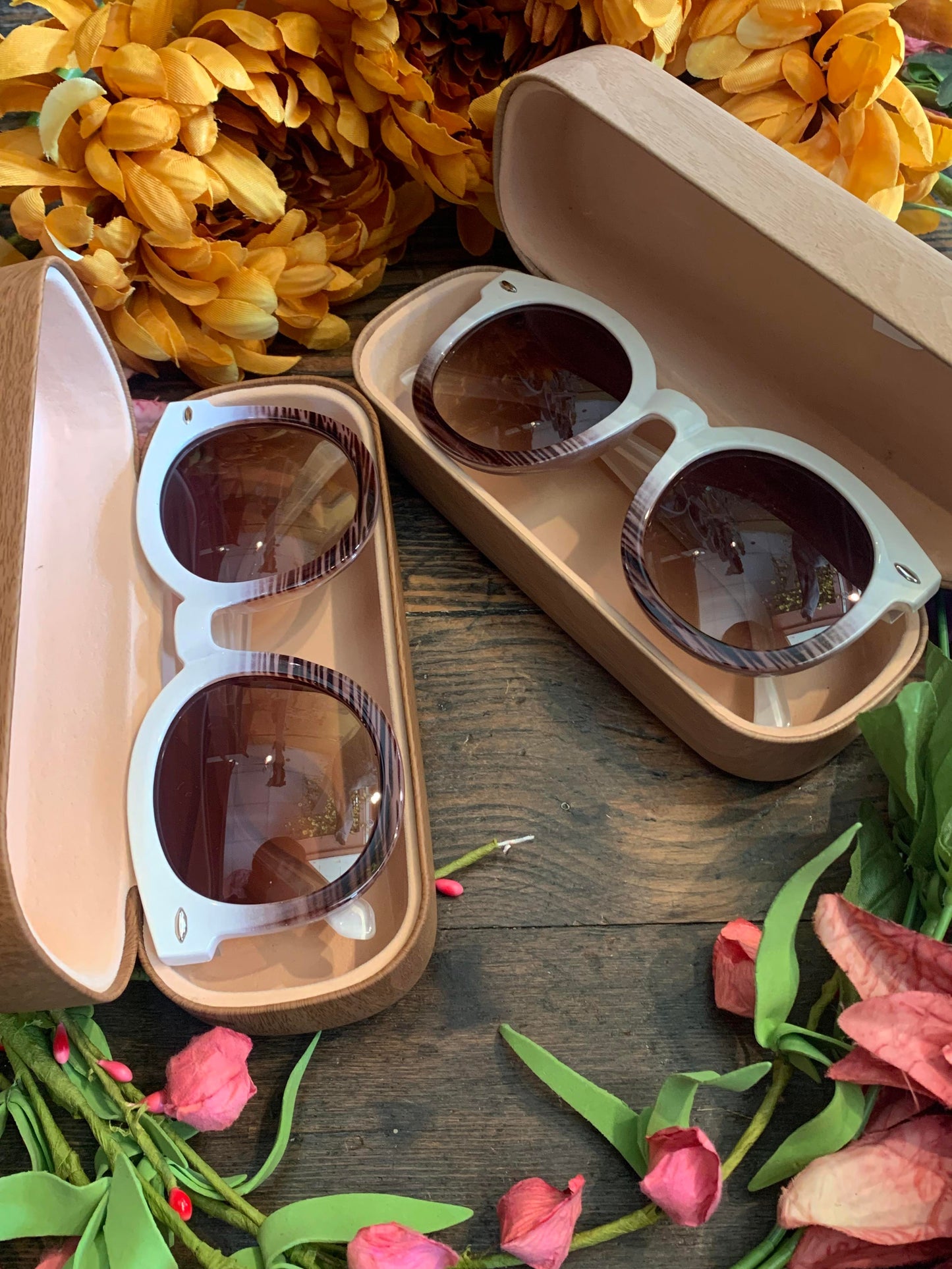 Gradients Faux Bone Frame Sunglasses with Case - La De Da