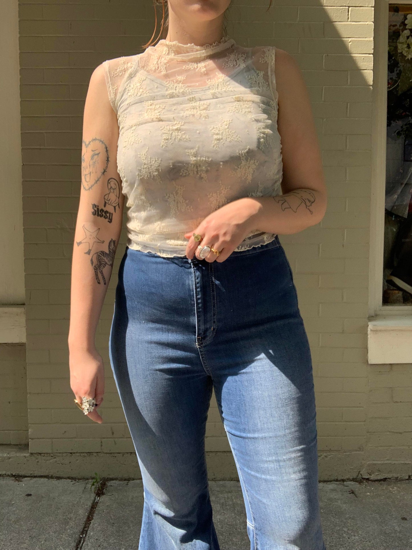 Just Float on Flare Jeans - Midwash - La De Da