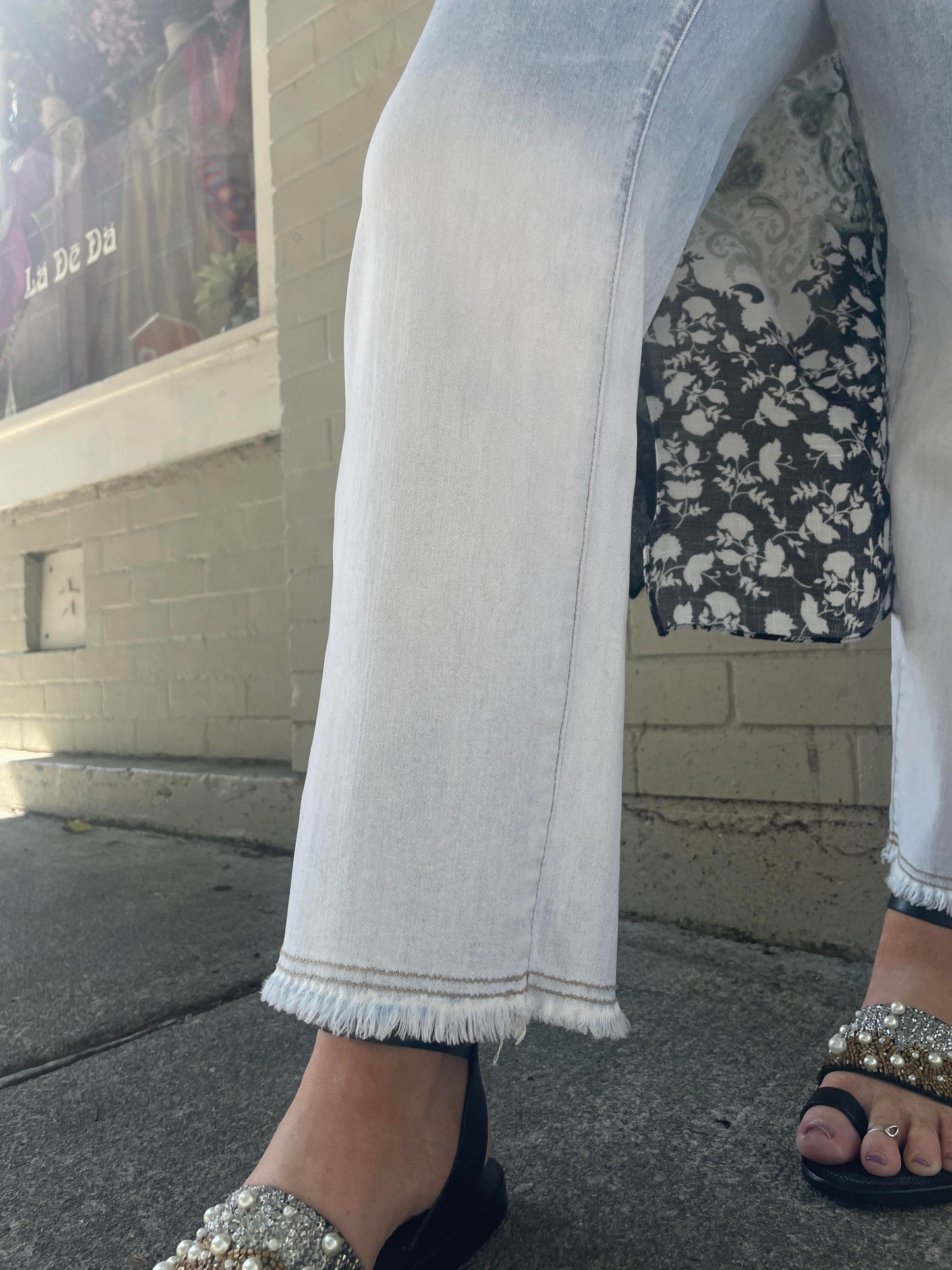 Ombré Wide Leg Jeans - La De Da