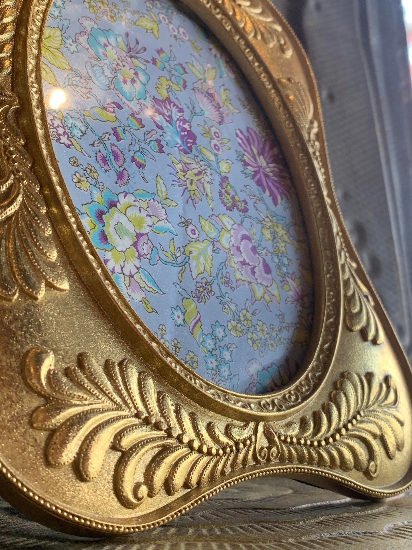 Impressions Oval Gold 5x7 Photo Frame - La De Da