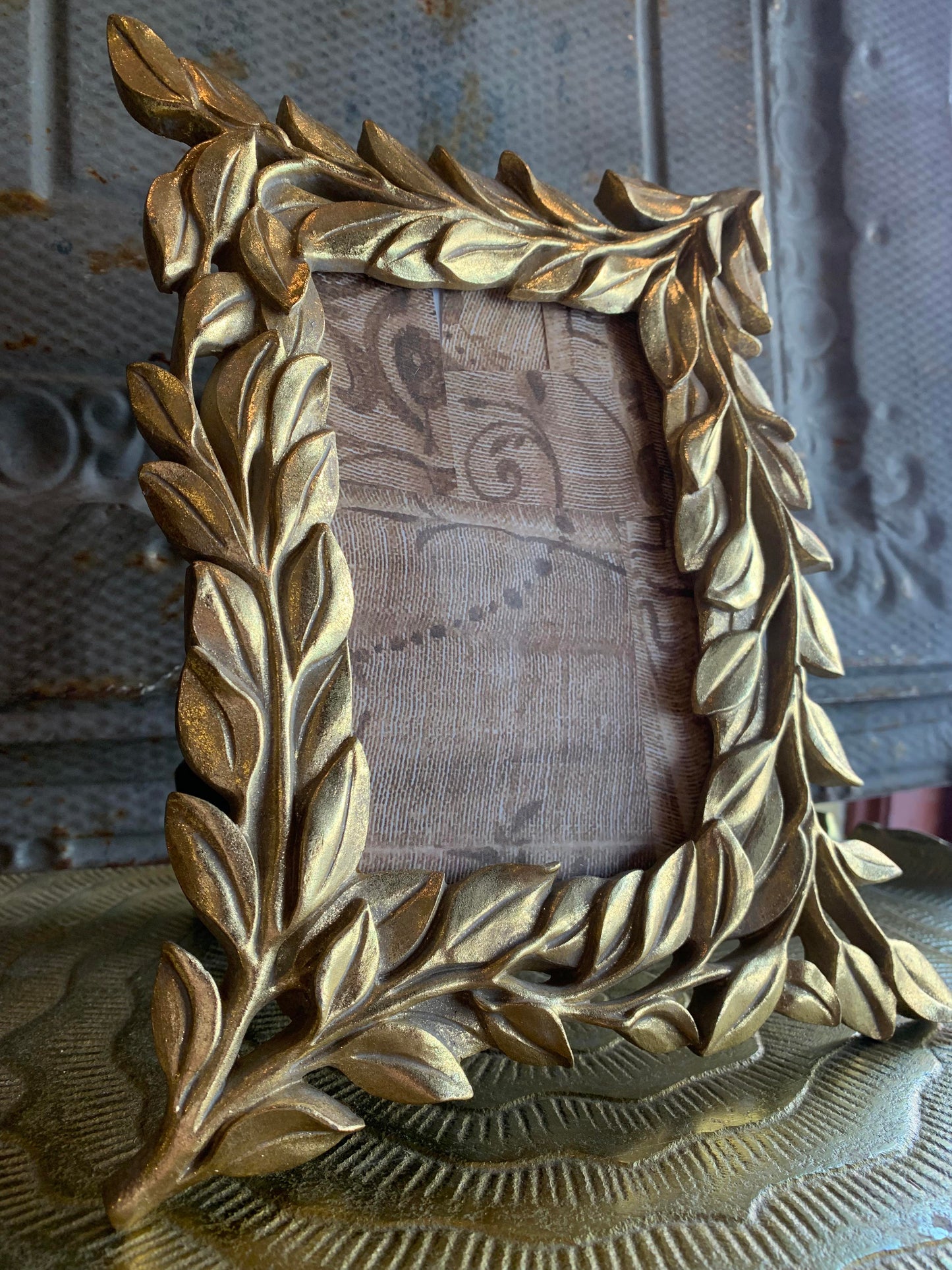 Golden Laurel 4x6 Photo Frame - La De Da