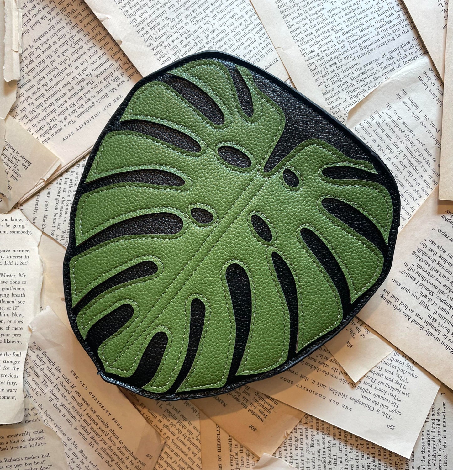 Monstera Leaf Crossbody Bag - La De Da
