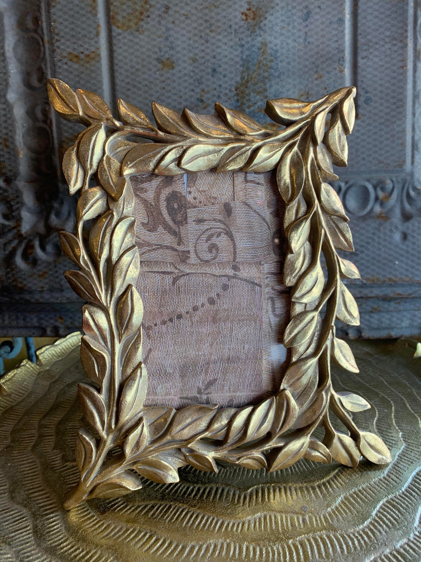 Golden Laurel 4x6 Photo Frame - La De Da