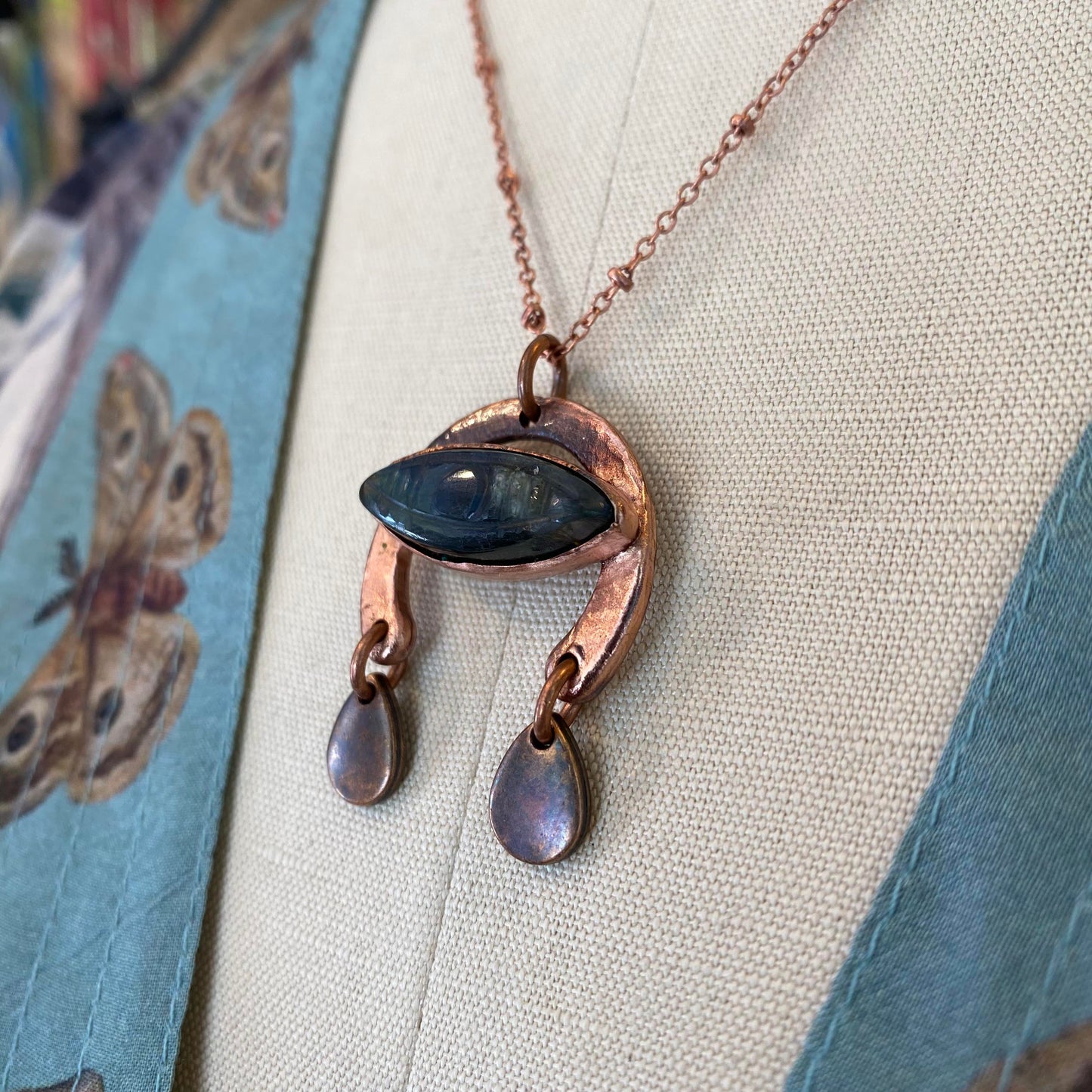 Labradorite Weeping Eye Necklace - La De Da