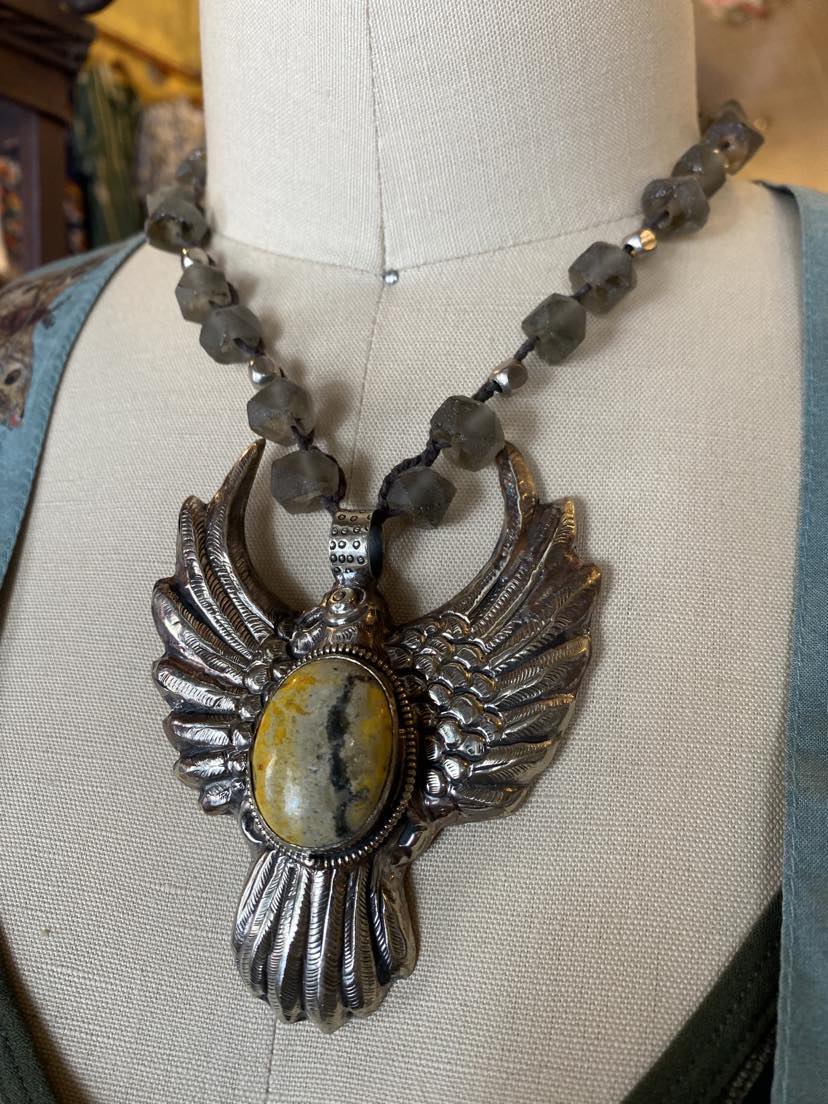 Jasper Bird In Flight - La De Da