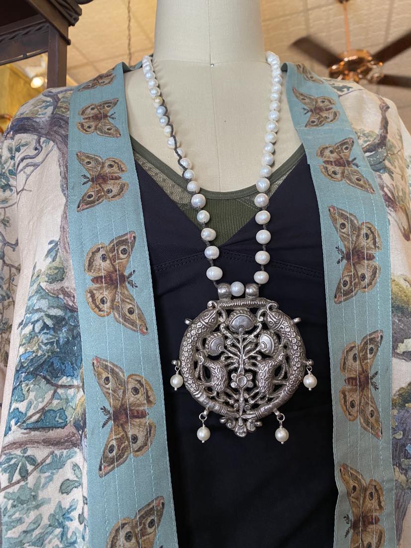 Tibetan Silver Pearl - La De Da