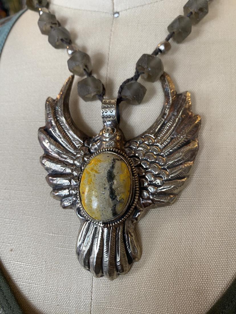 Jasper Bird In Flight - La De Da