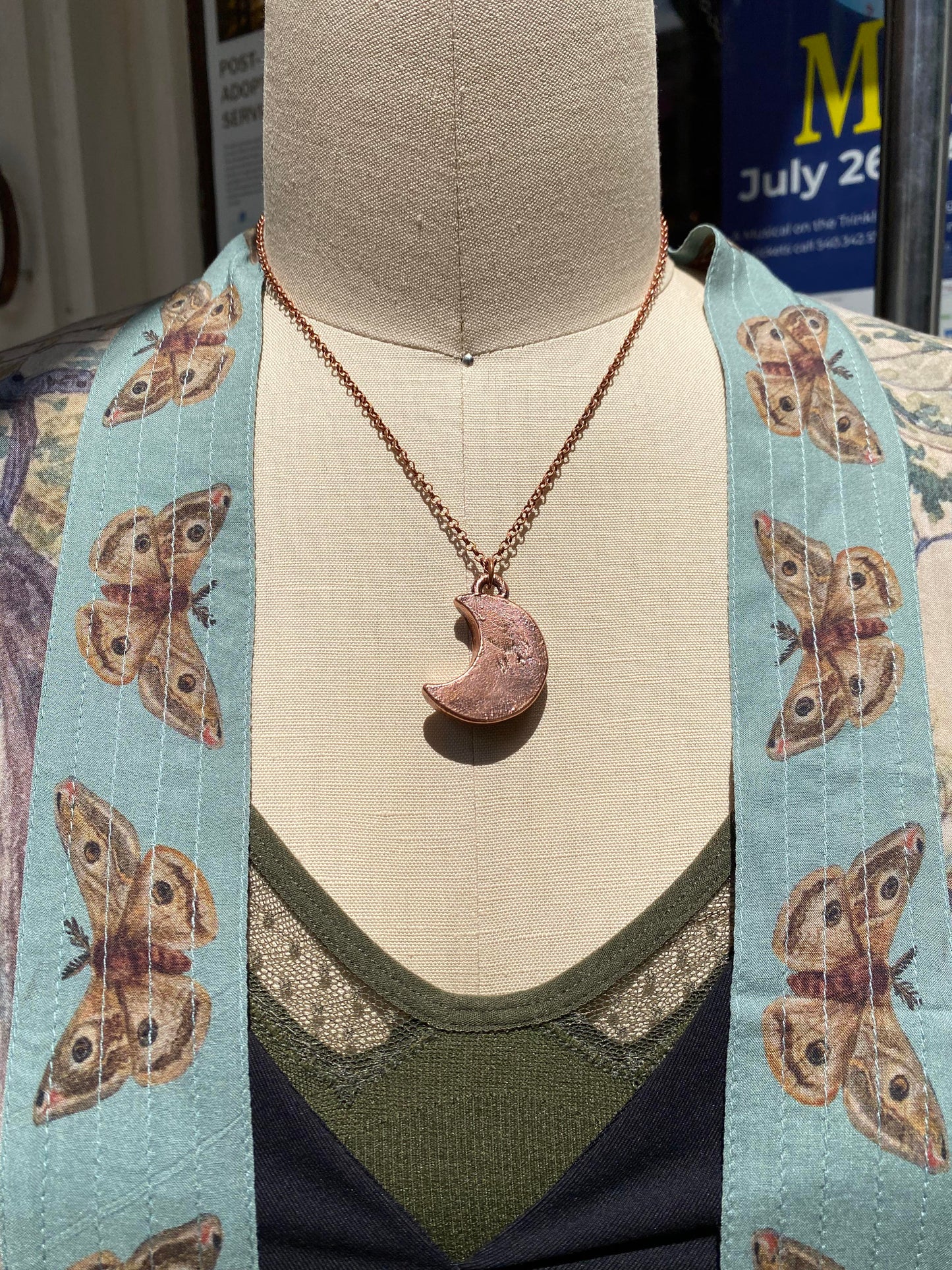 Labradorite Crescent Moon Necklace - La De Da