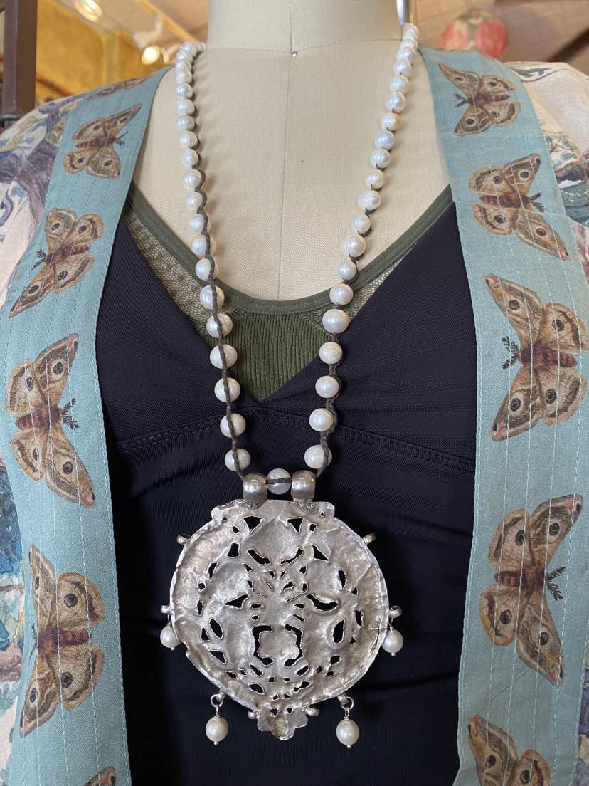 Tibetan Silver Pearl - La De Da