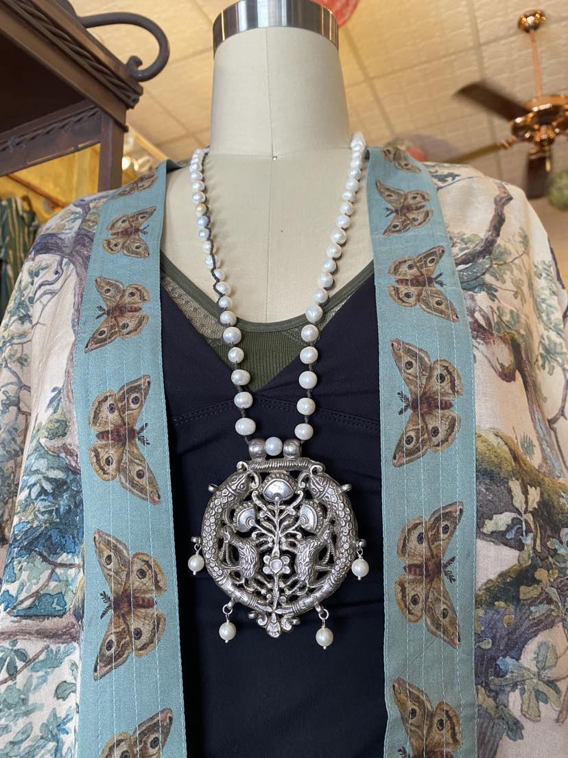 Tibetan Silver Pearl - La De Da