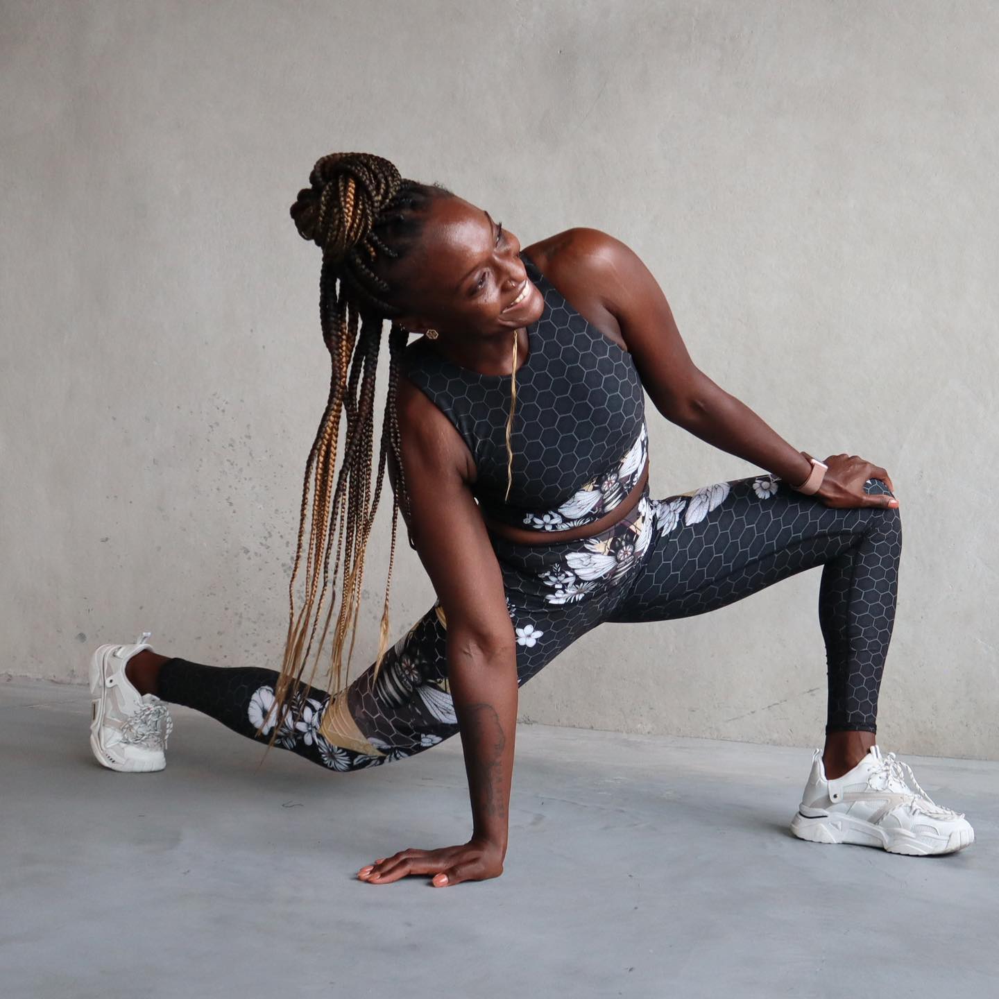 Blackout Beeloved Printed Yoga Crops - La De Da