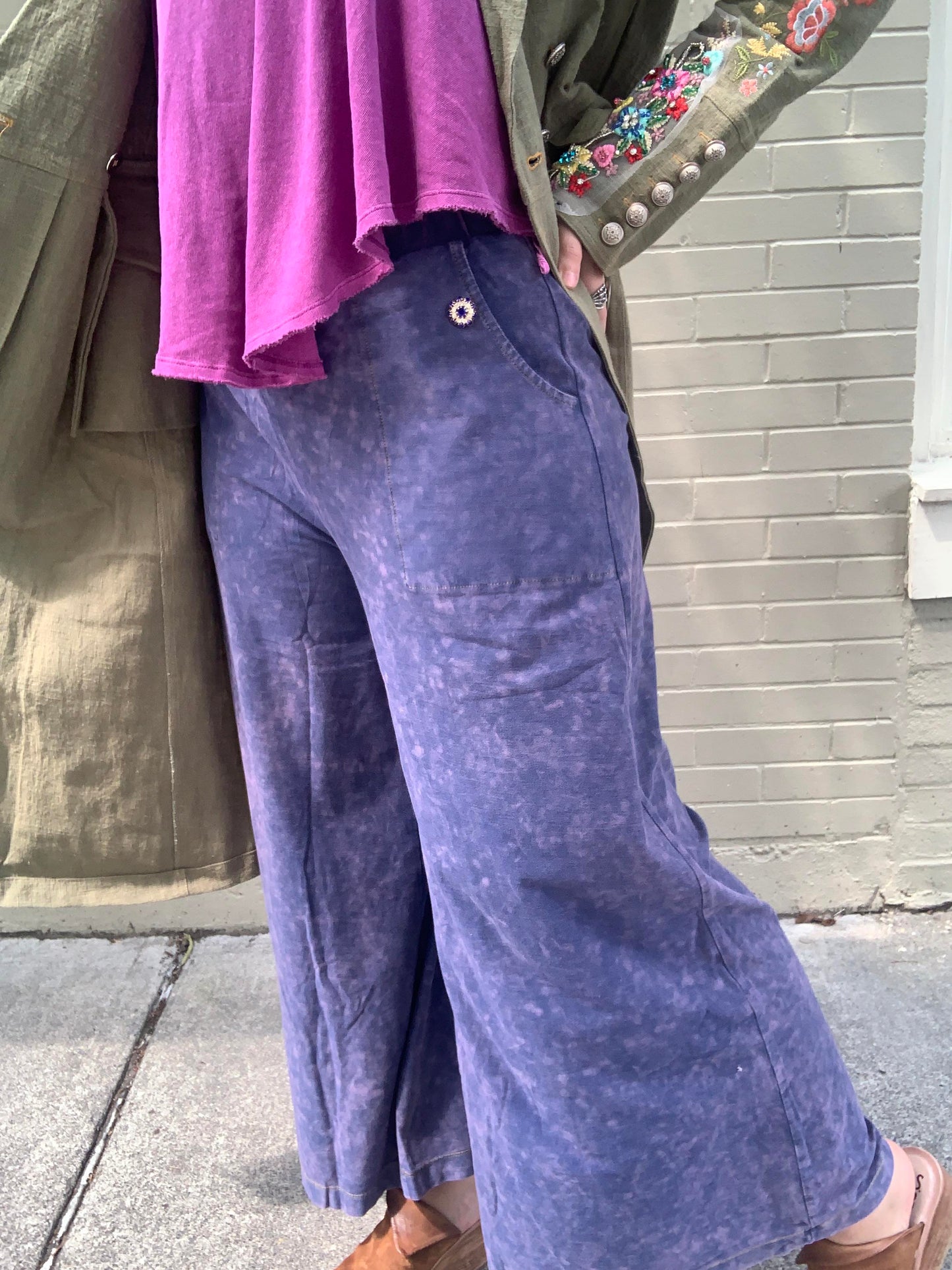 She Does Not Care Knit Pants - La De Da