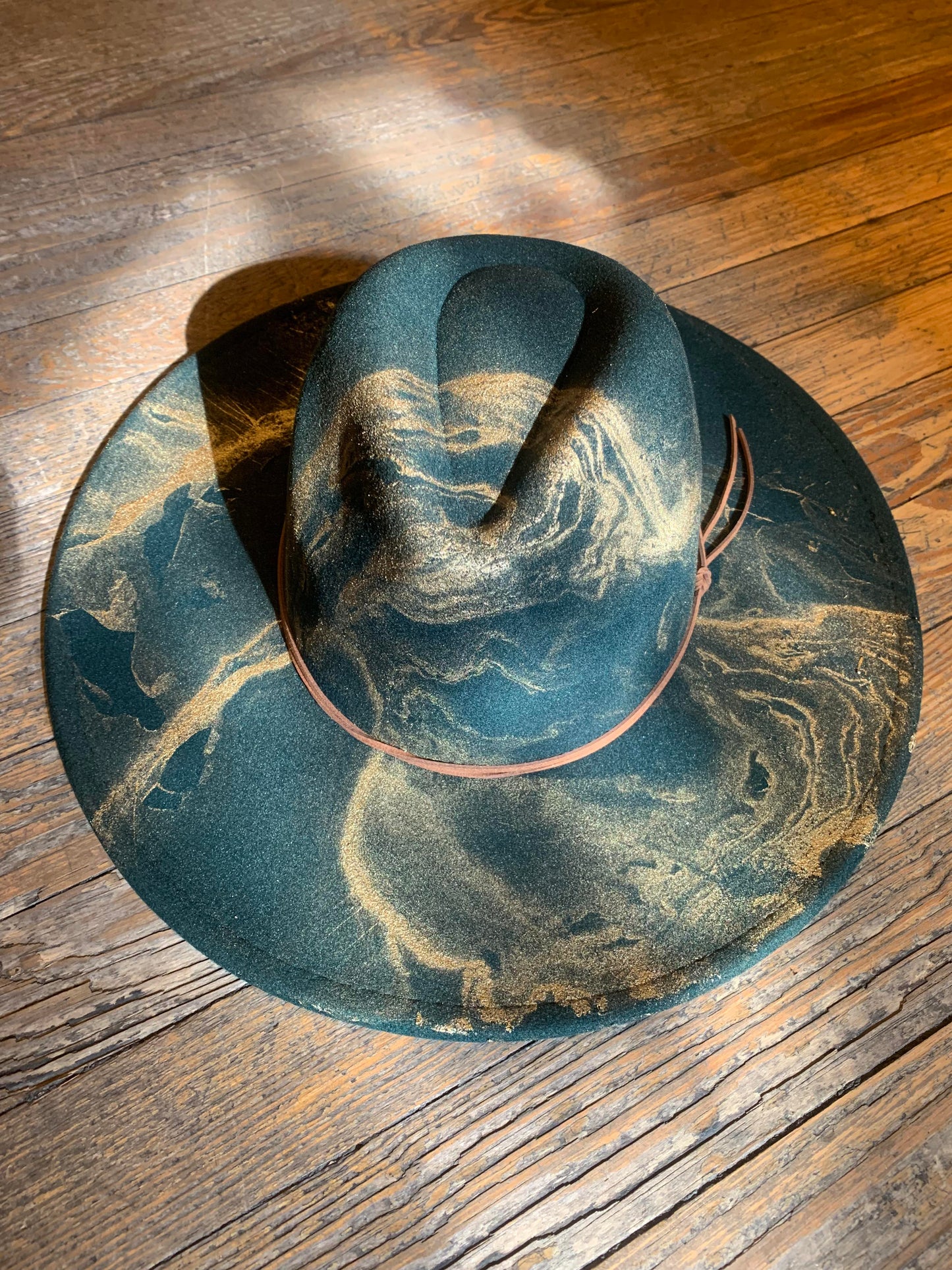 Forest Gold Marbled Wide Brim Hat - La De Da