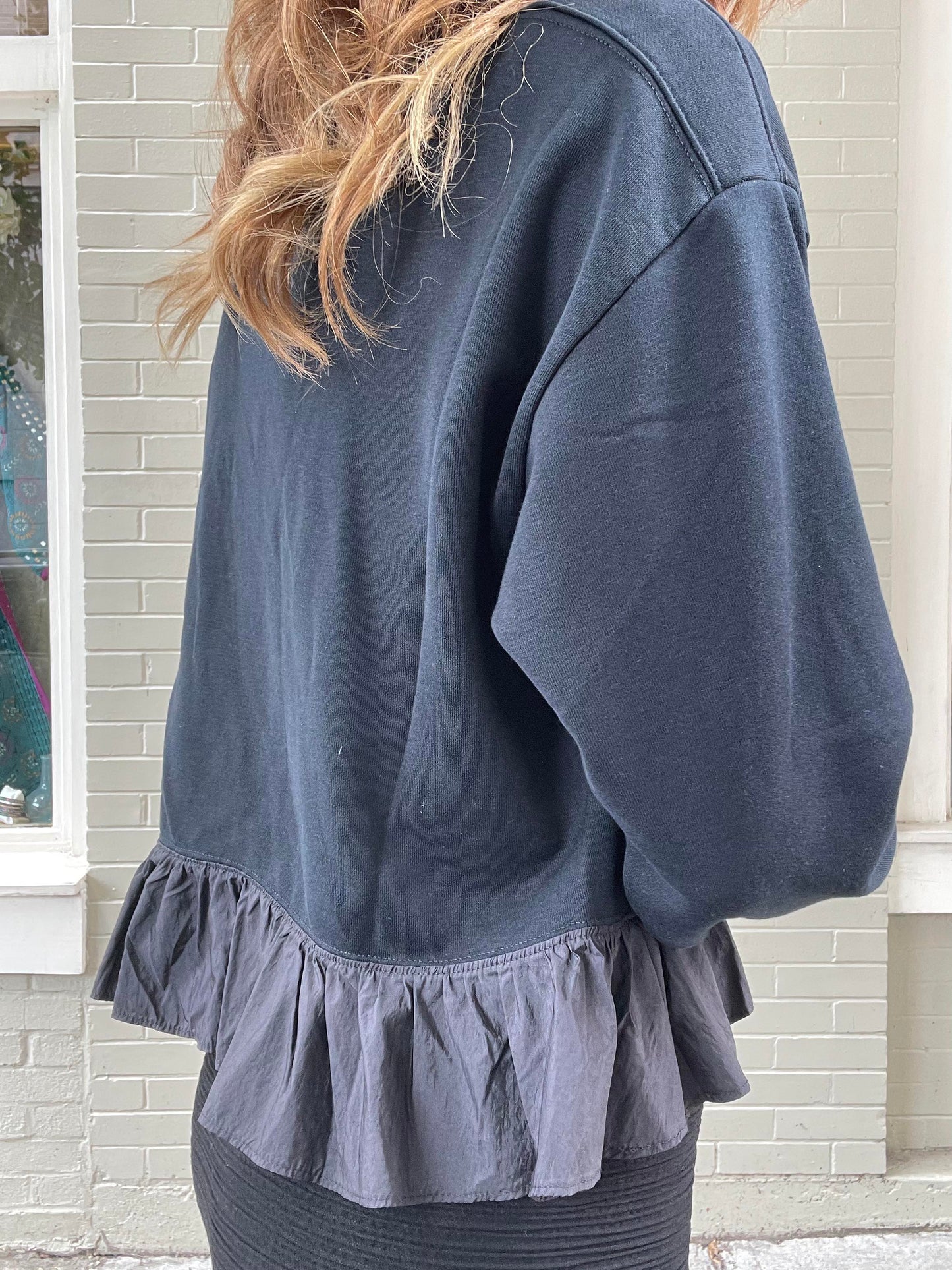 Sway Pullover - Black - La De Da