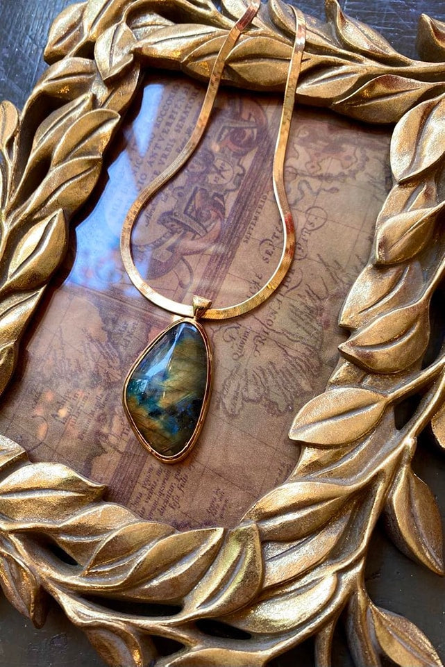 Yasmin Necklace Gold Labradorite - La De Da