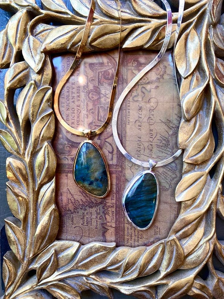 Yasmin Necklace Gold Labradorite - La De Da