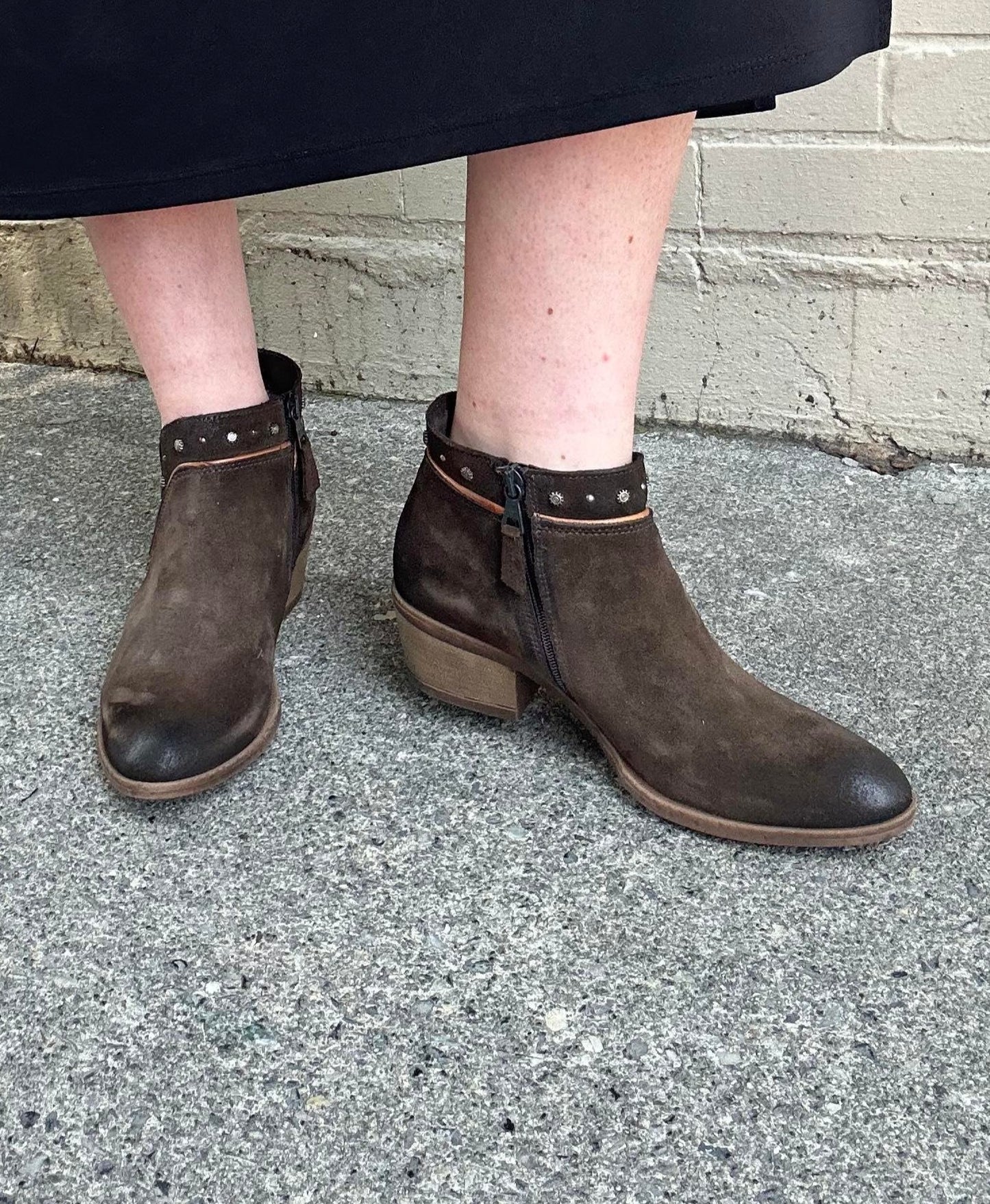 Keeley Western Boot in Chocolate - La De Da