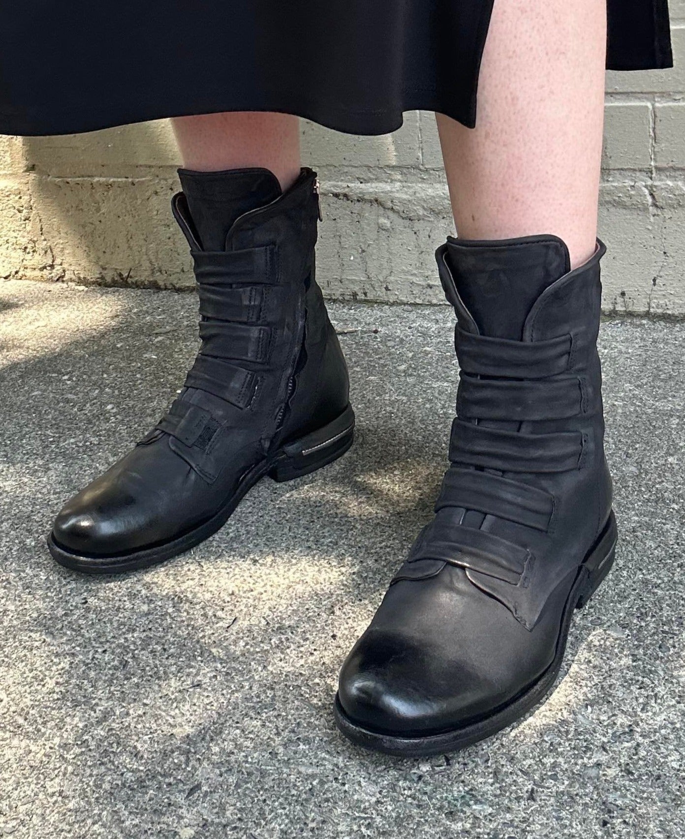 Traver Boots in Nero - La De Da