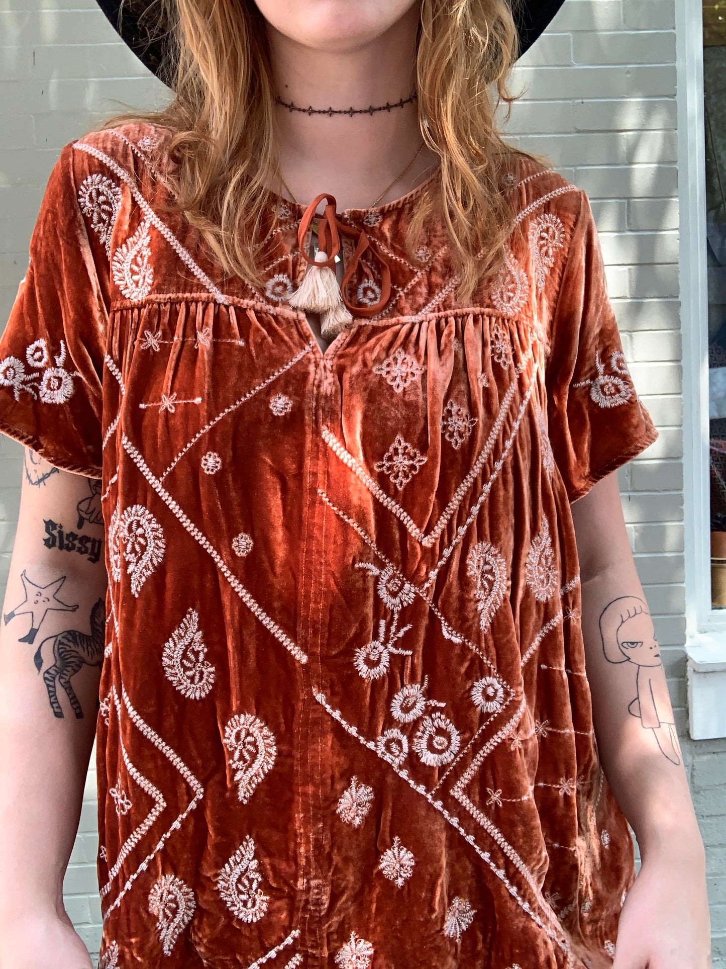 Devi Velvet Flutter Blouse - Rust - La De Da