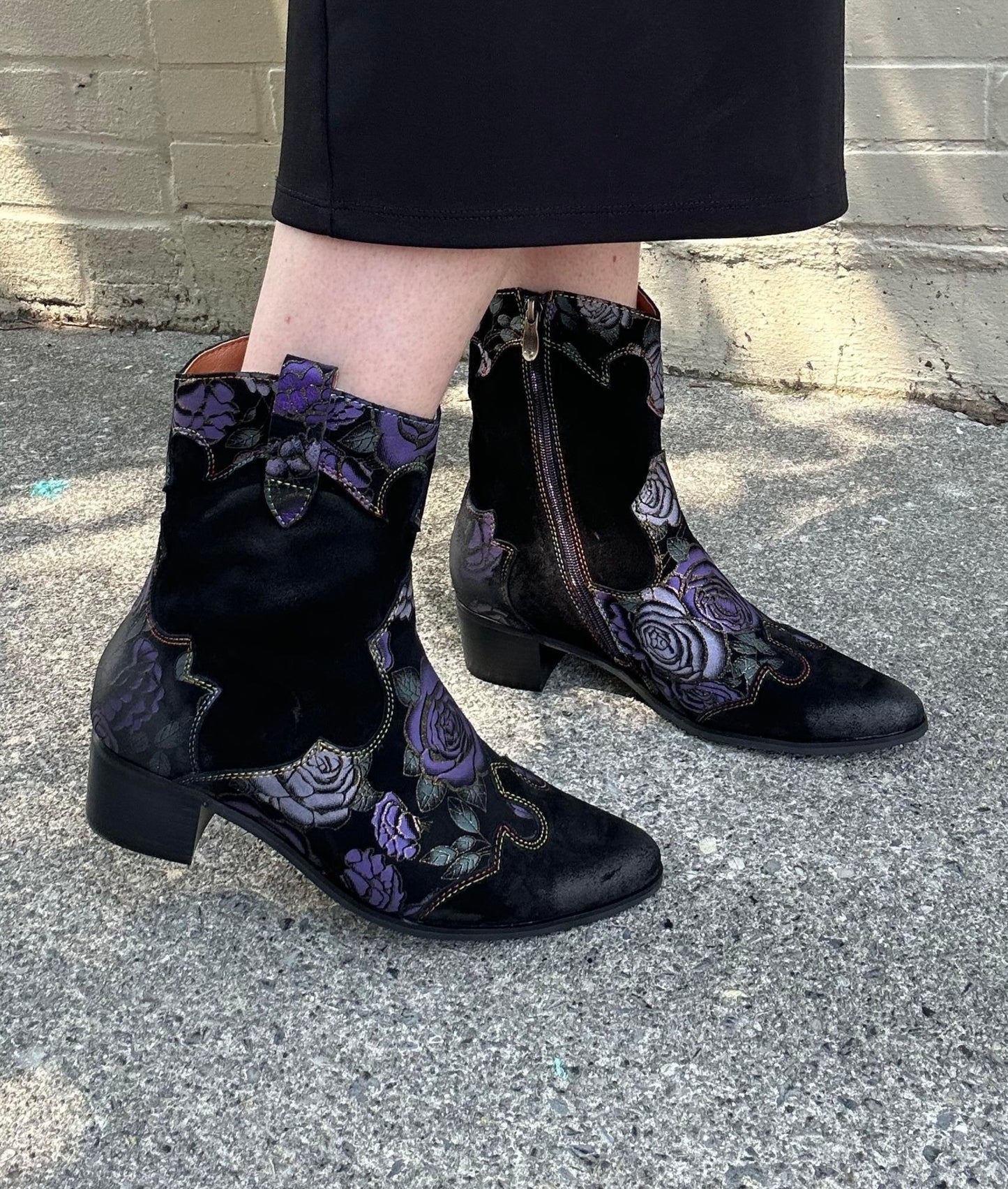 Lady Luck Shine Boots - Plum - La De Da