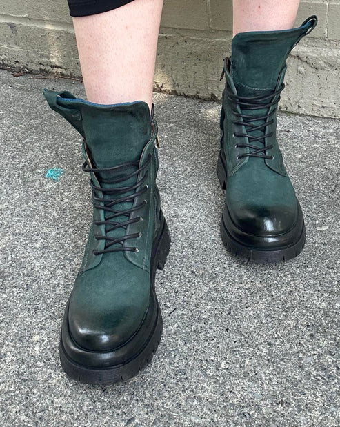 Dillie Combat Boot in Balsamic - La De Da