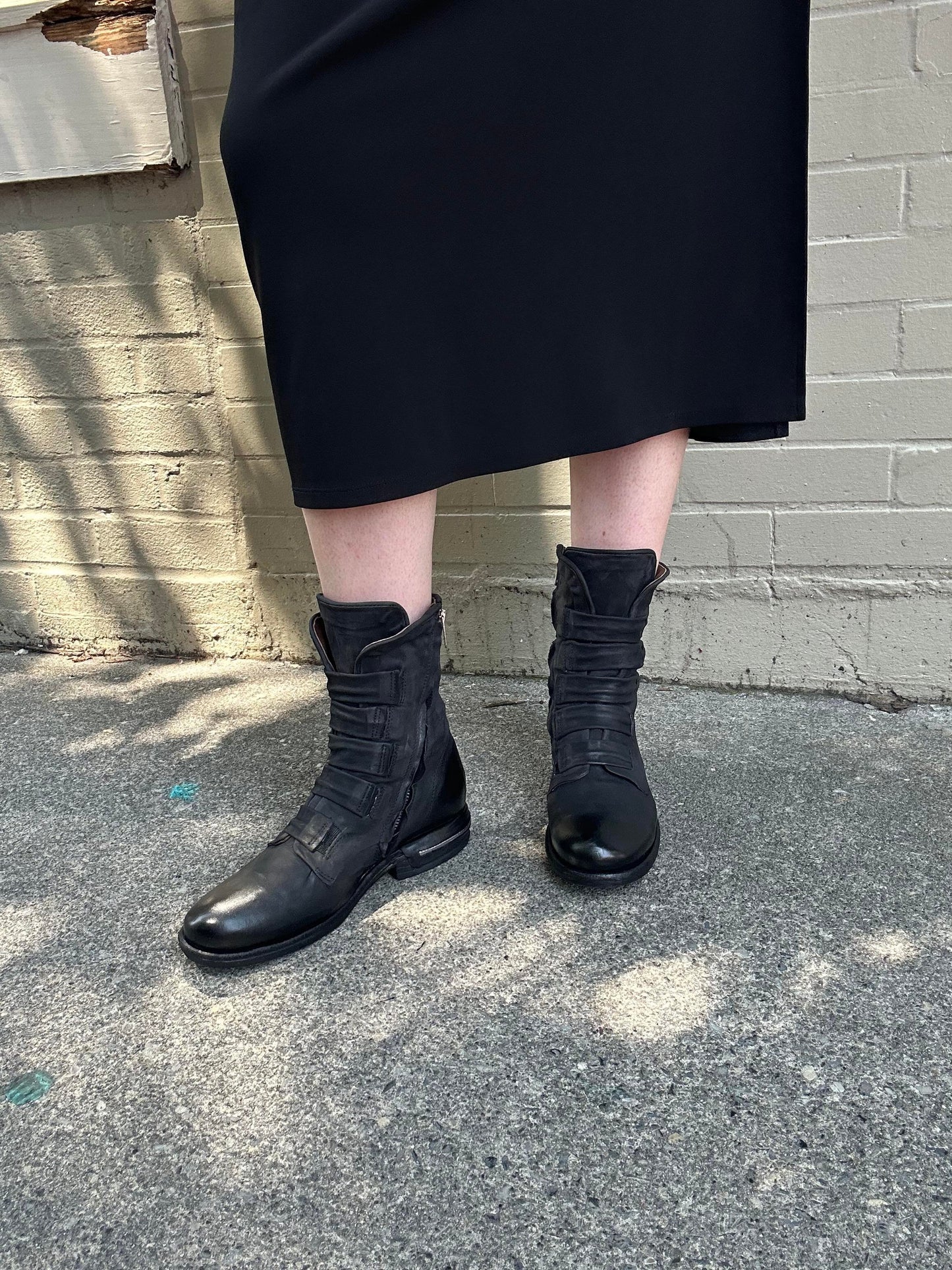 Traver Boots in Nero - La De Da