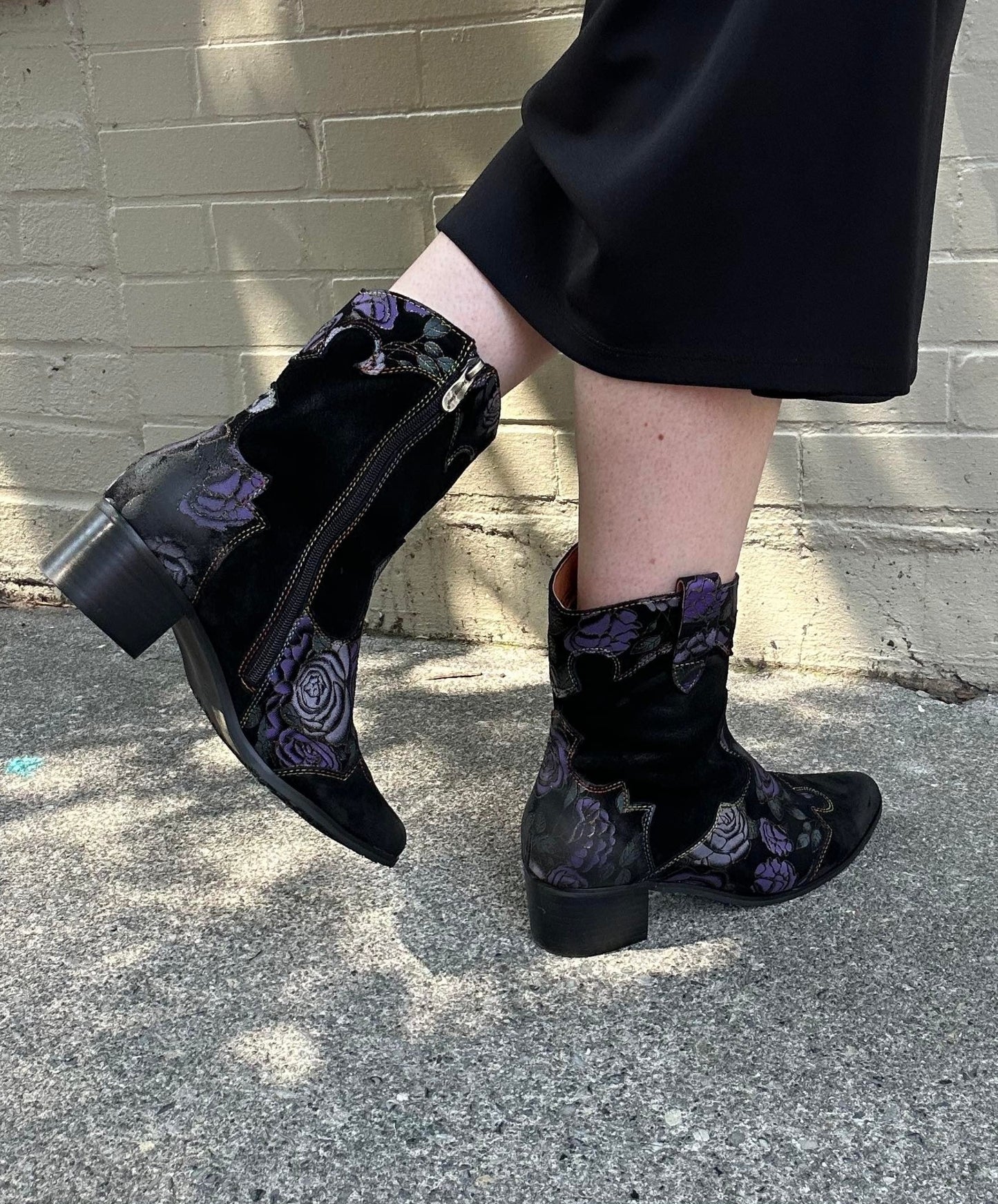 Lady Luck Shine Boots - Plum - La De Da