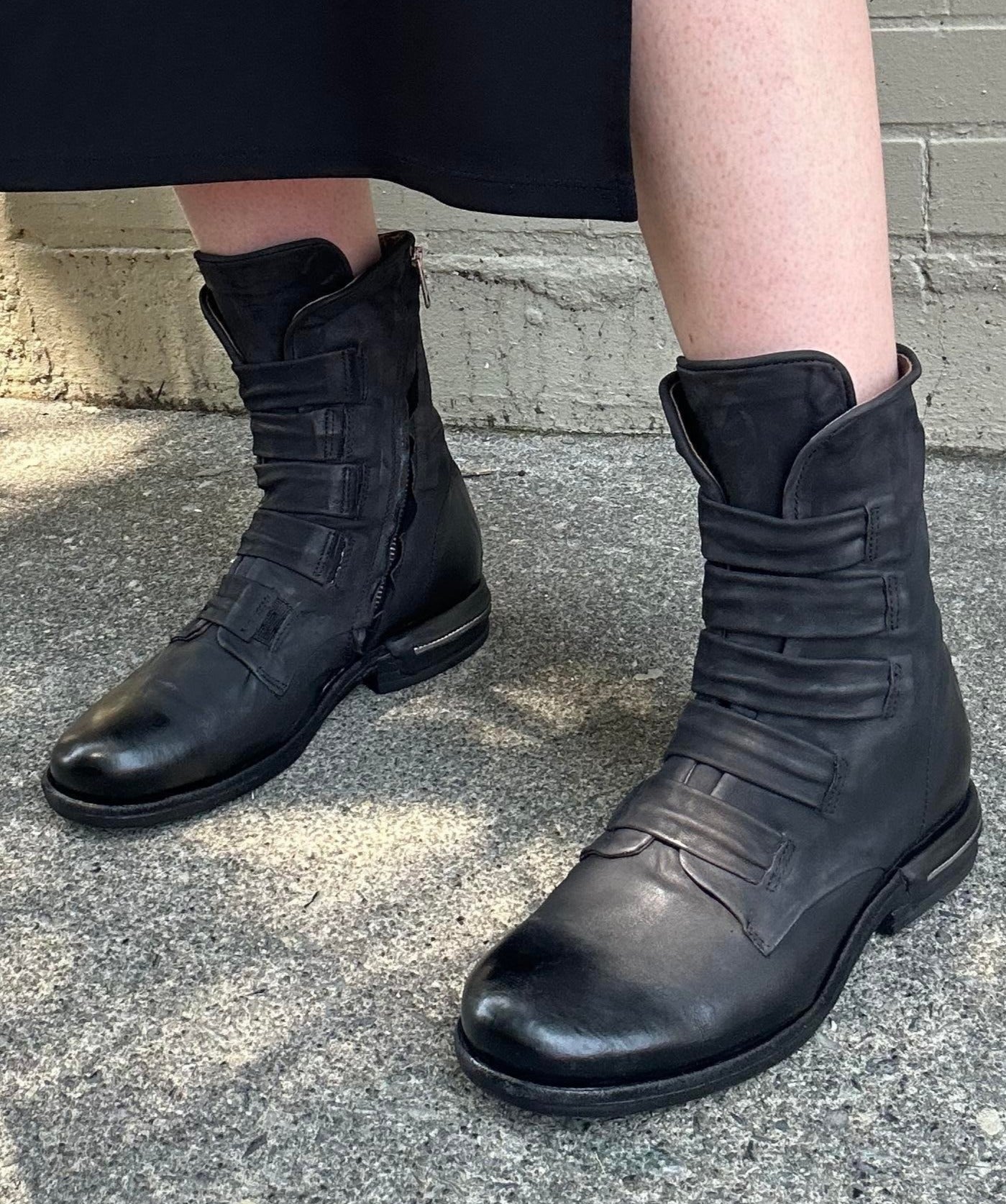 Traver Boots in Nero - La De Da