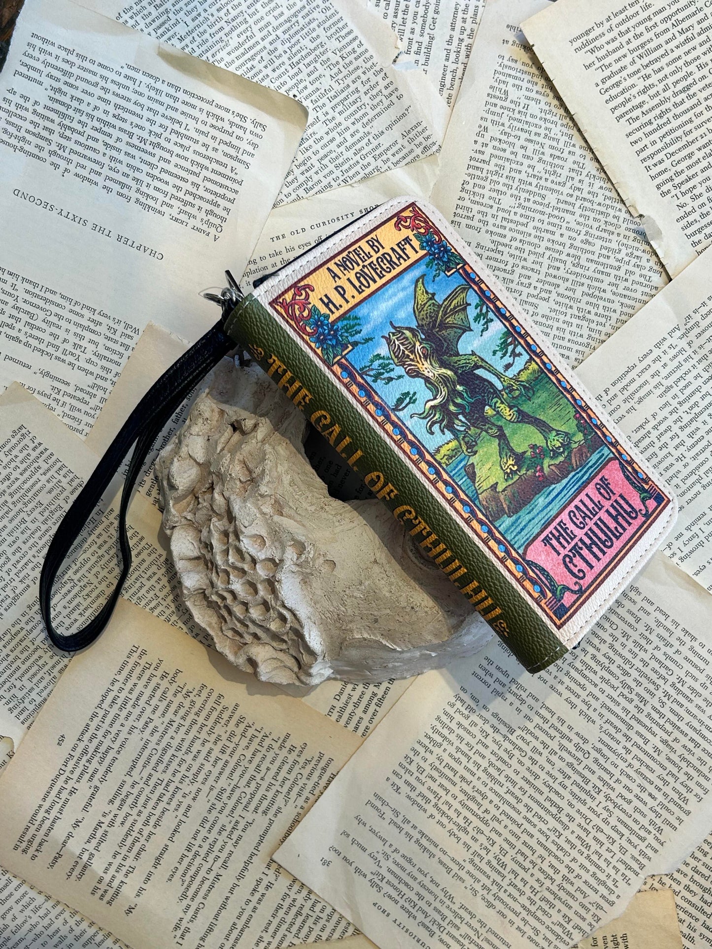 The Call of Cthulhu Book Wallet - La De Da