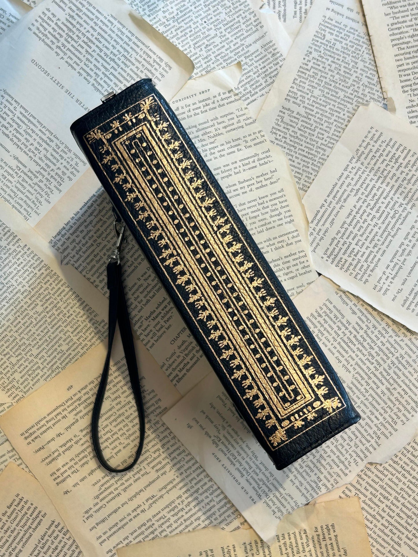 The Witches Companion Clutch/Crossbody - La De Da