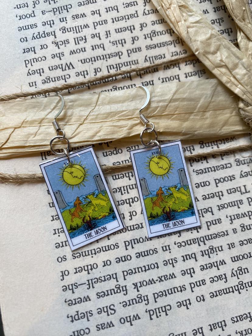 Tarot Essence Earrings - The Moon - La De Da