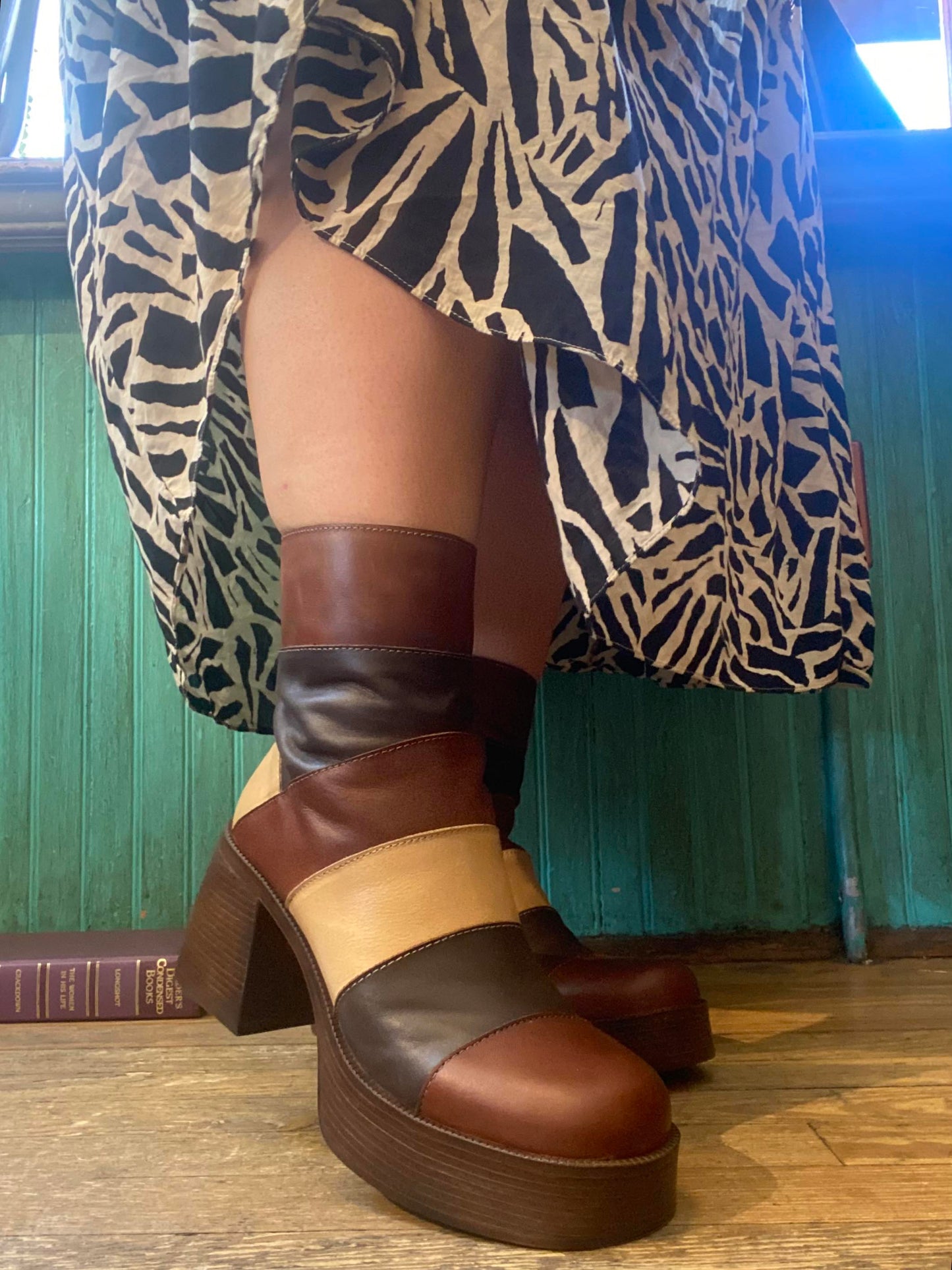 Danna Brandy Boots - La De Da