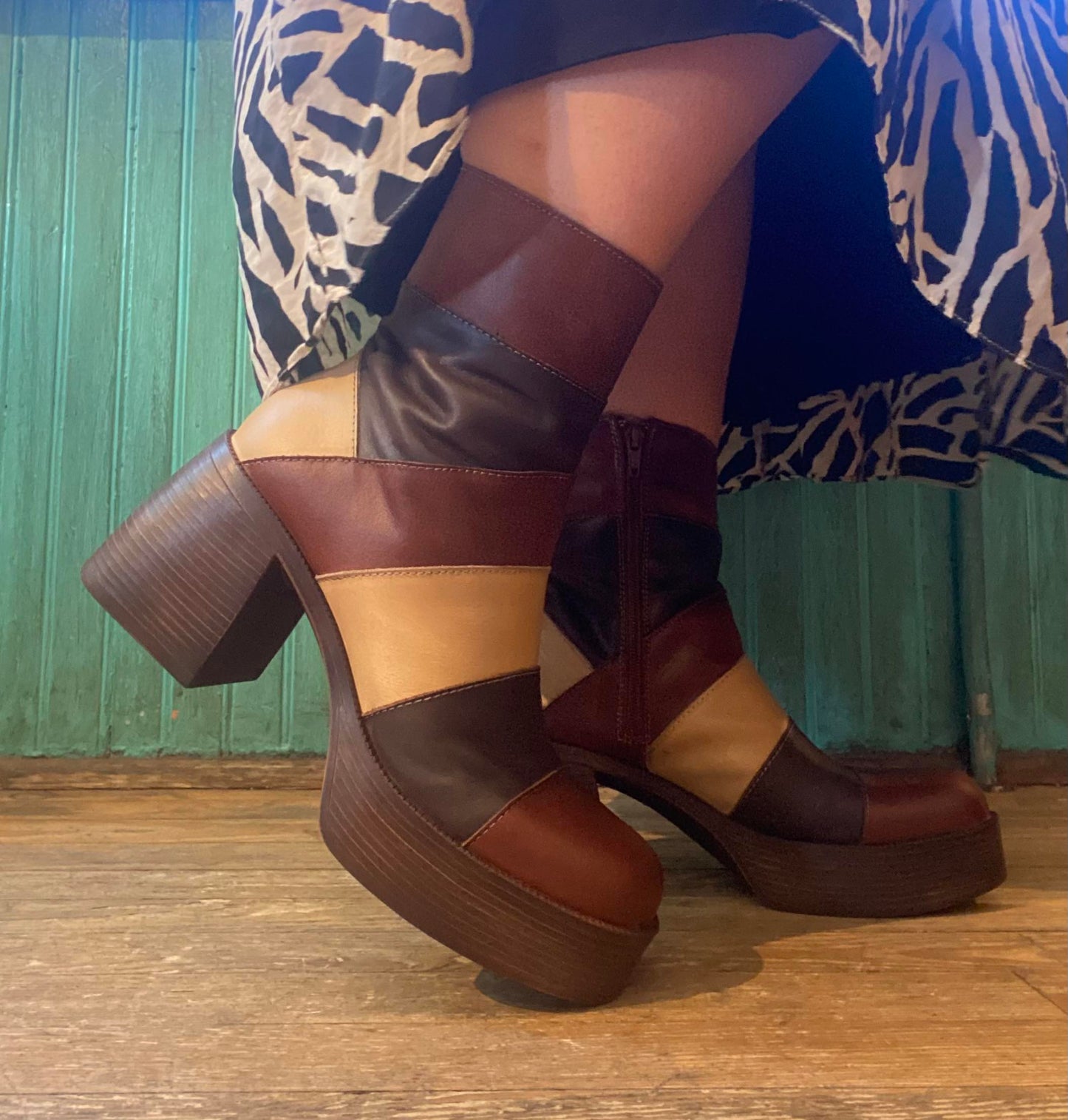 Danna Brandy Boots - La De Da