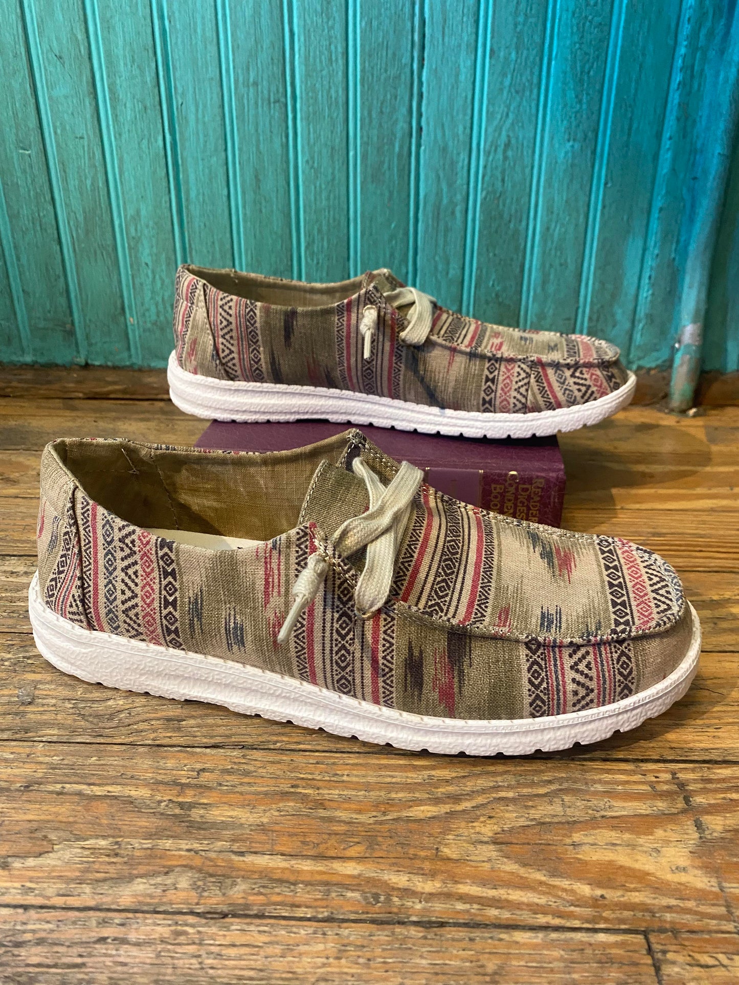 Hip 3 Slip On Sneaker - La De Da