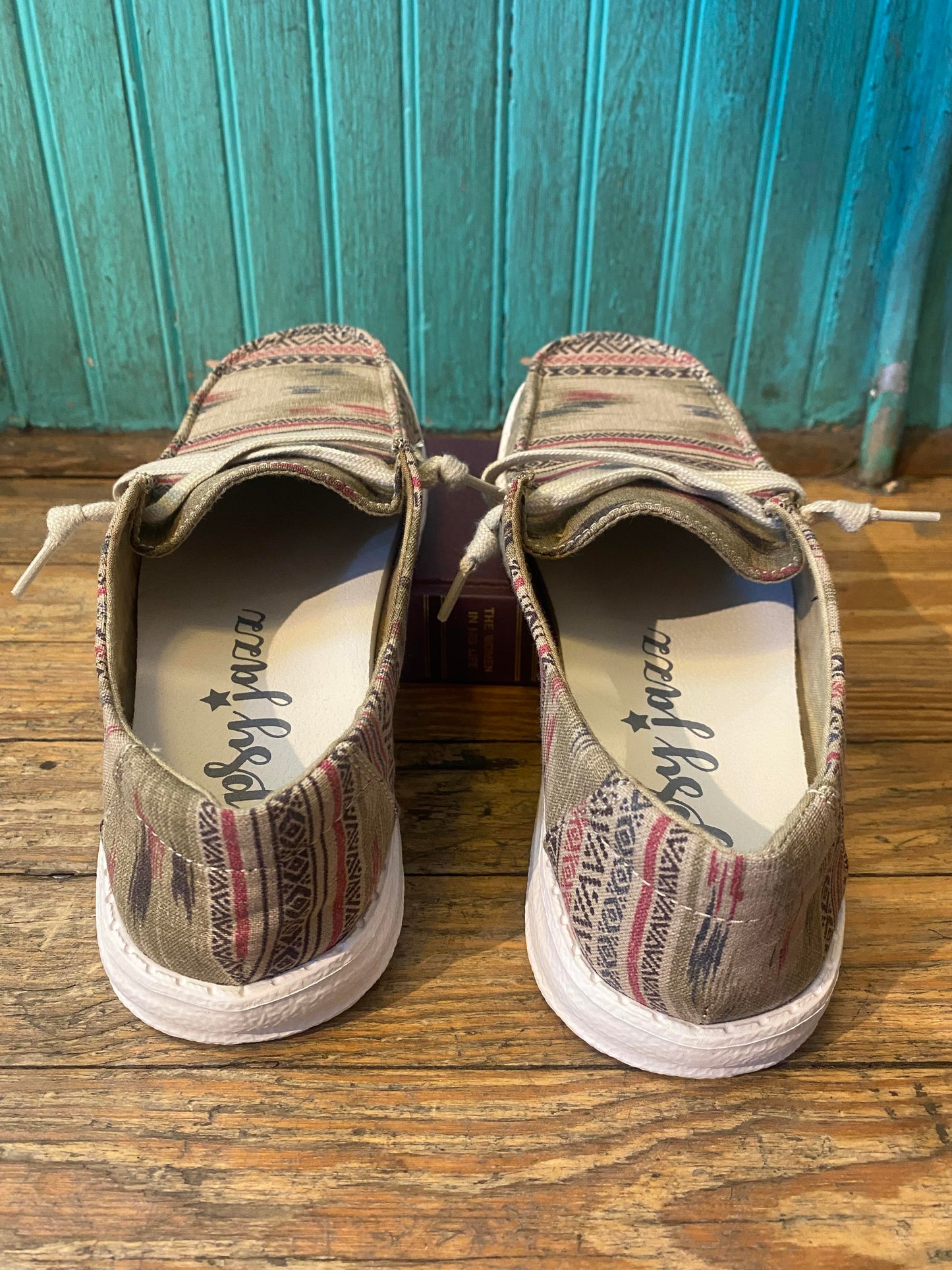 Hip 3 Slip On Sneaker - La De Da