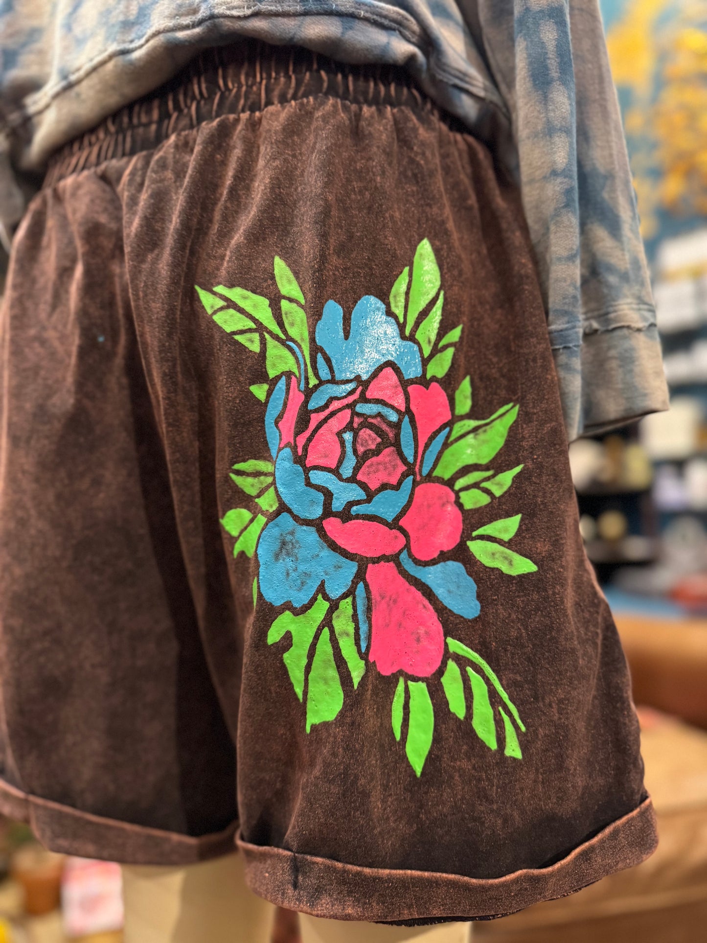 Floral Mandala Mineral Wash Zenana Shorts -Laura Bruce*