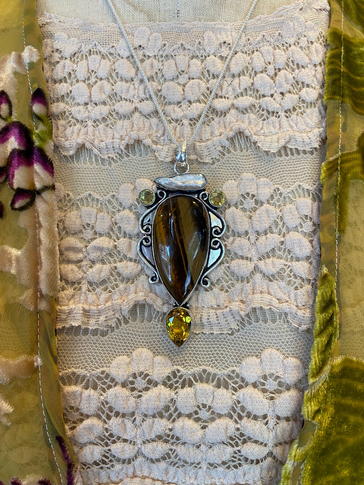 Tigers Eye Single Pearl Pendant