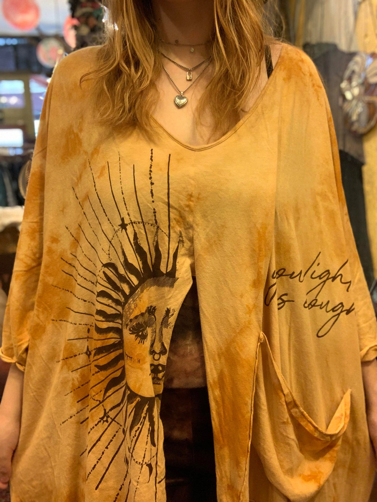 Sunshine Split Muu Tee - La De Da